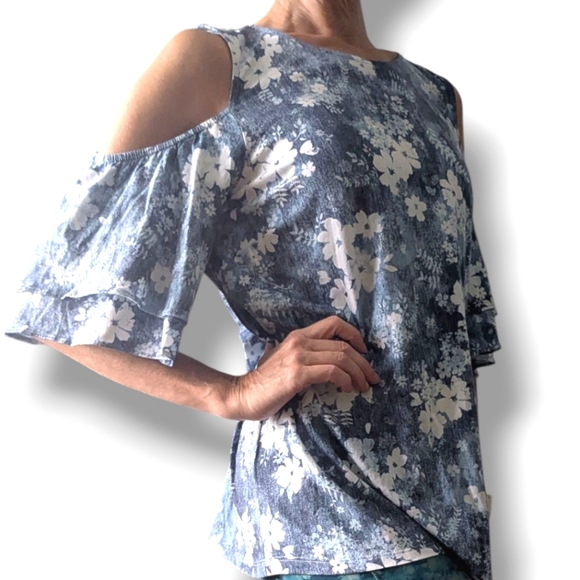 MICHAEL Michael Kors Tops - MICHAEL Michael Kors Blue Floral Cotton Cold Shoulder Short Sleeve Top Women's M